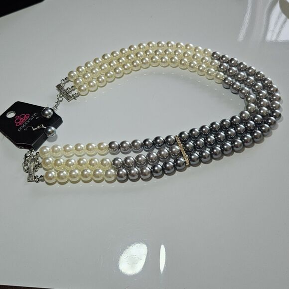 *Sale* Paparazzi layered Faux Pearl Necklace Chunky Necklace Earrings 20-23" - Picture 12 of 13